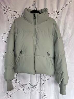 Pink Diamond Women's Plus Size Cropped Puffer Jacket XXL
